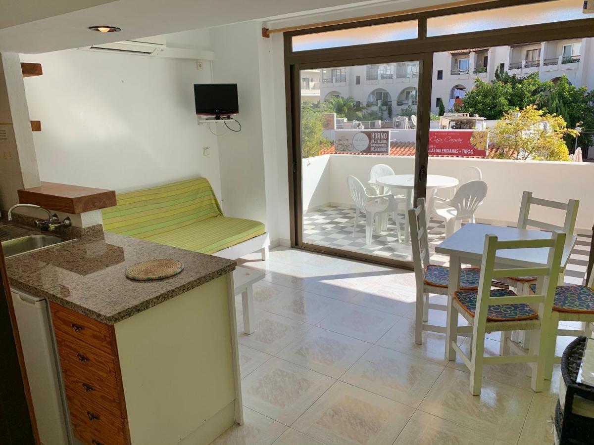 Apartamentos Miranda Es Pujols Exterior photo