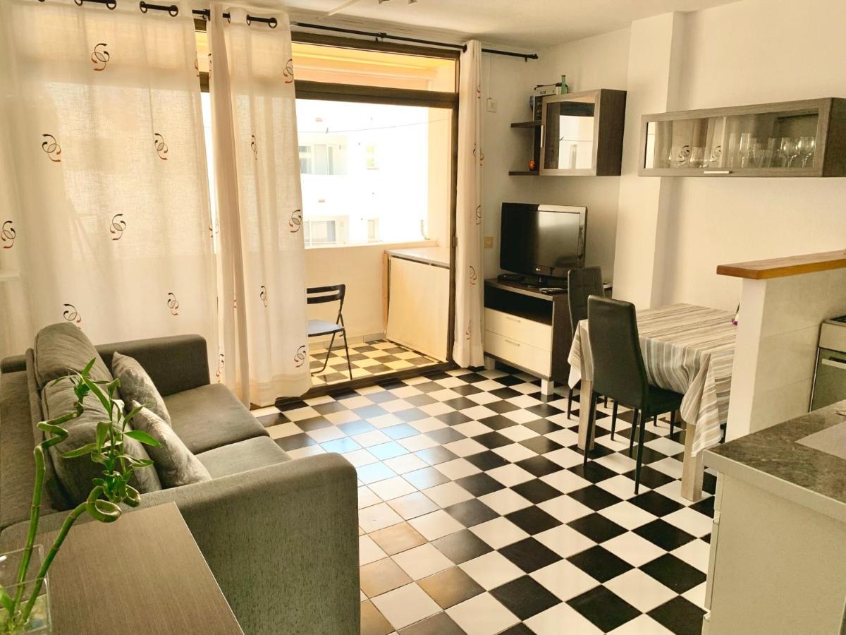 Apartamentos Miranda Es Pujols Exterior photo