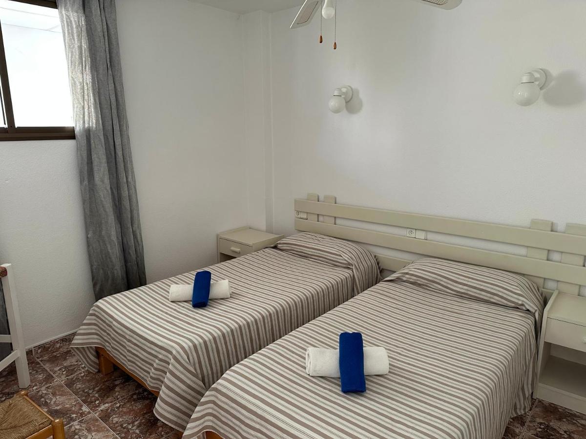 Apartamentos Miranda Es Pujols Exterior photo